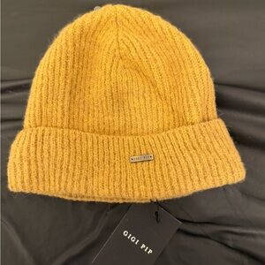 GIGI PIP Golden Knit Beanie